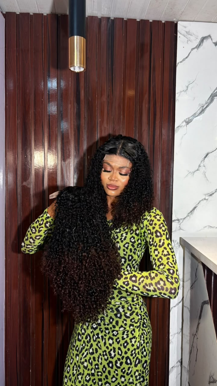 Ember Sales Deal60:Full Closure Darkroot/Brown Pixie curls
